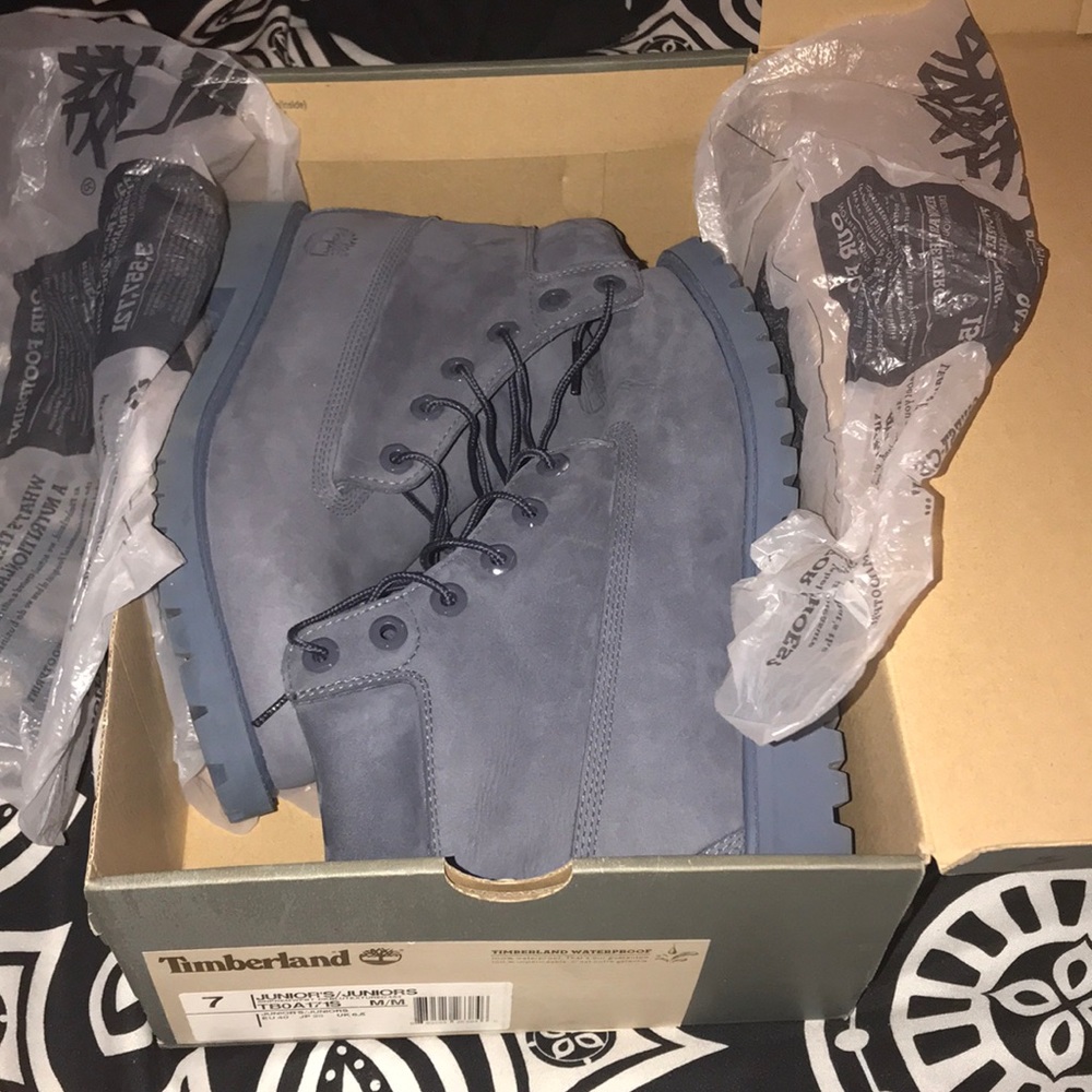 Junior Size 7 Blue Timberlands( BRAND NEW)